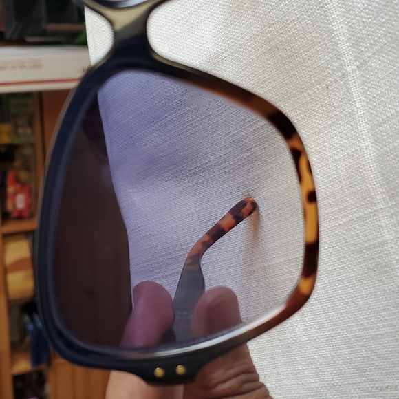 [Jessica Simpson] Ombre Turtoise Sunglasses - Picture 6 of 8